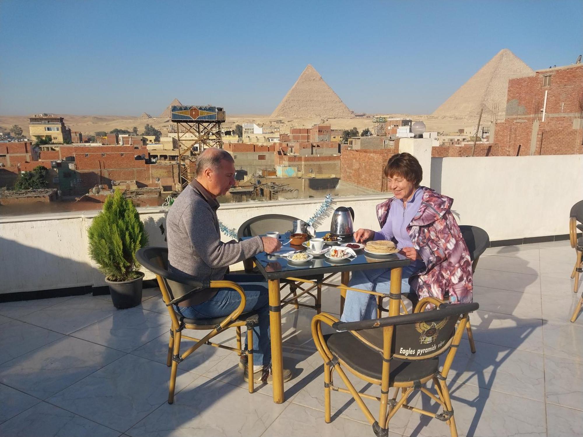 Eagles Pyramids View Hotel Kafret el-Gabal Екстериор снимка